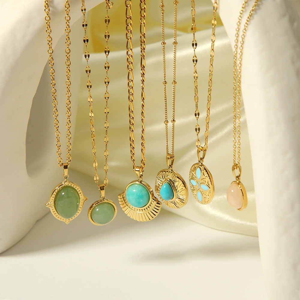 Turquoise Necklace 18k Gold Pendant Vintage Stone Neck jewelry 1