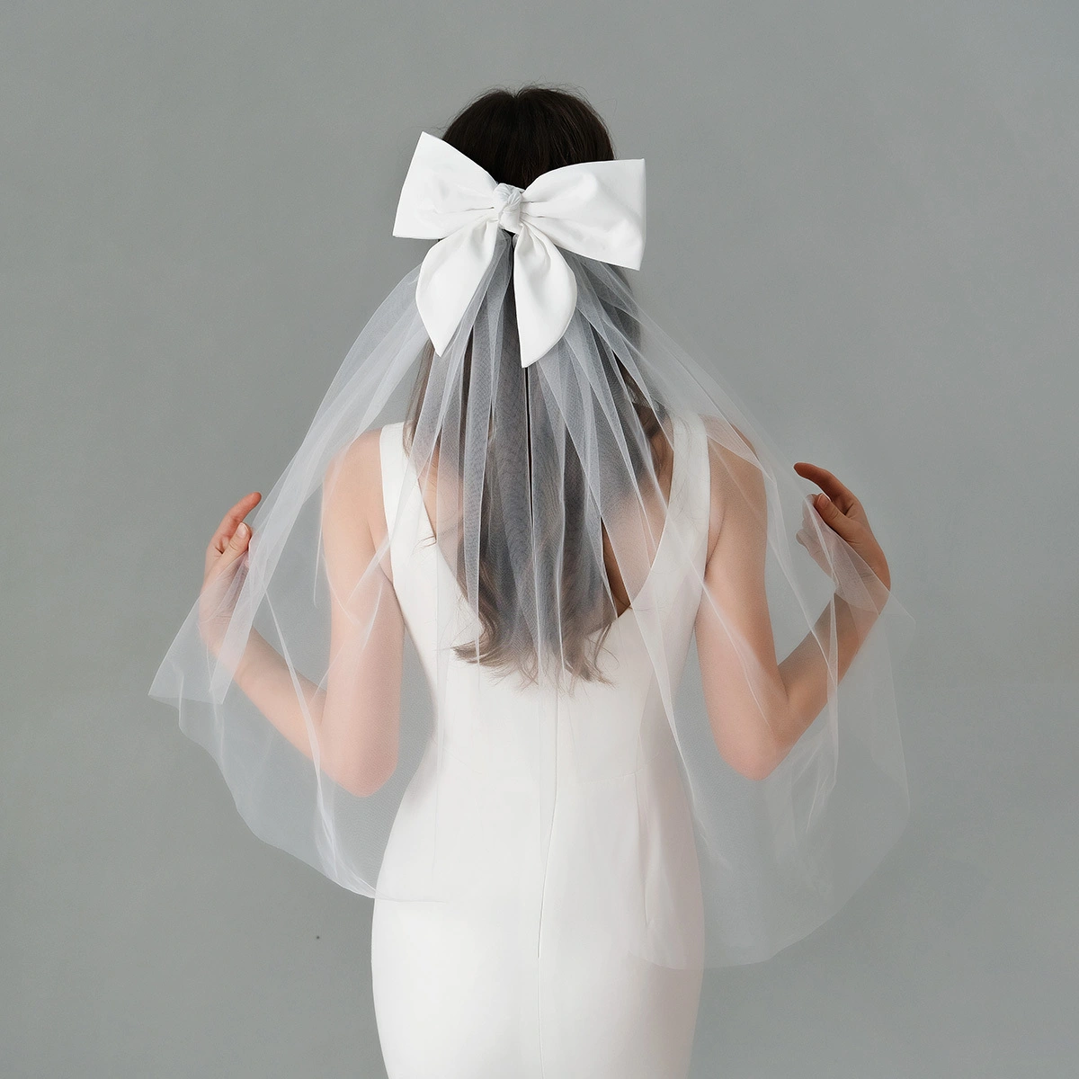 Wholesale Elegant European Style White Bowknot Bridal Wedding Veils for Women 1