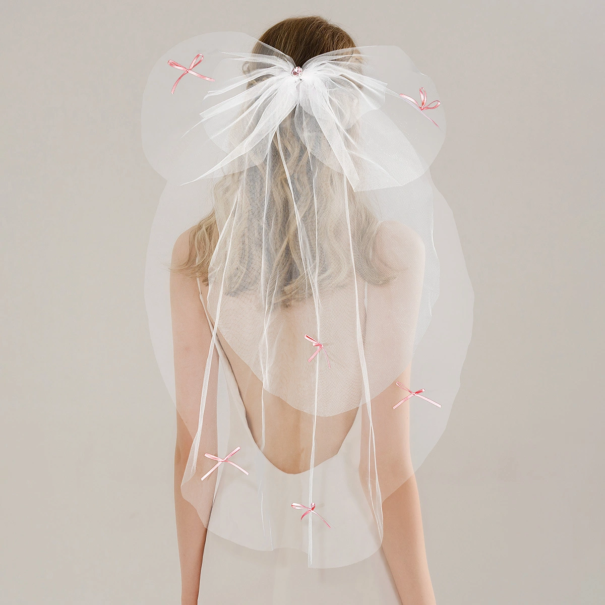 Hot Selling White Bridal Veil with Bows and Pink Rhinestones for Wedding Proposal Photos Props Wholesale 1